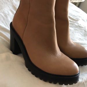 SOLD- Doc Marten’s Tan Leather Combat Boots